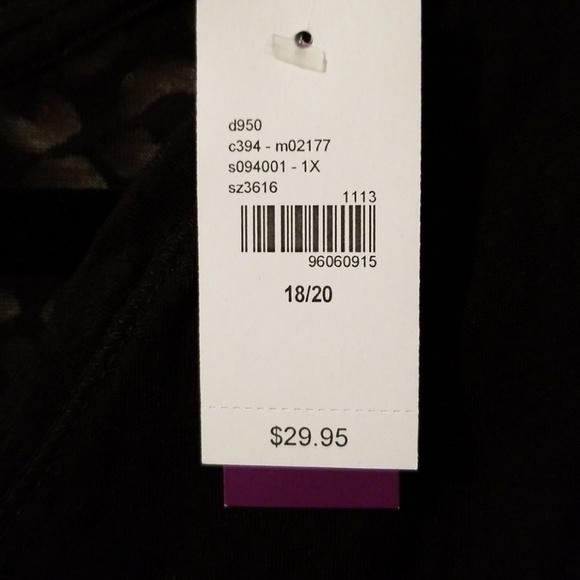 Lane Bryant NWT v-neck sz 18/20 - Picture 2 of 3